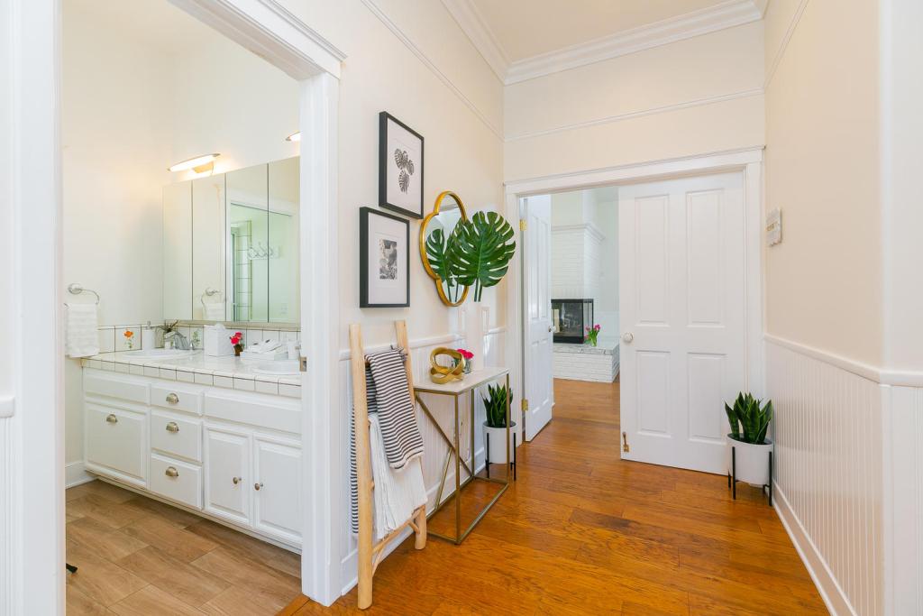 Main House Bathroom