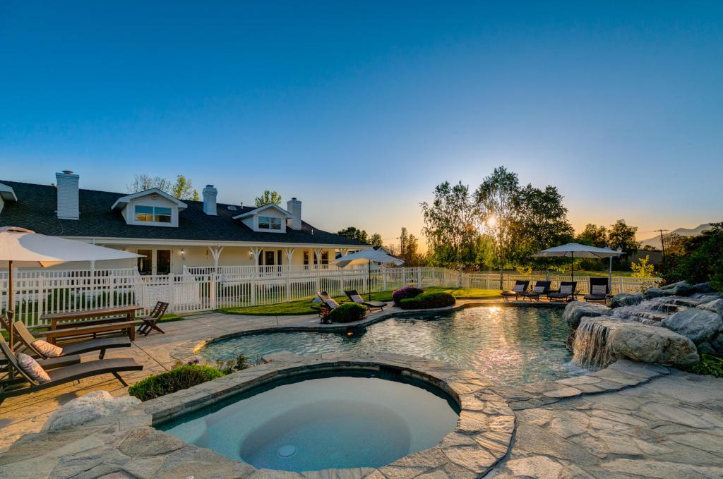 Resort Style Pool